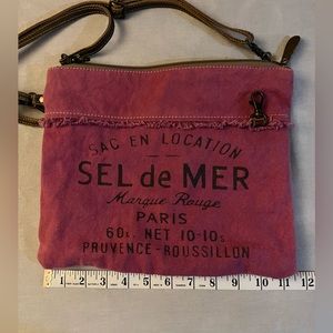 Super cute Myra crossbody, Excellent (unused?) condition.